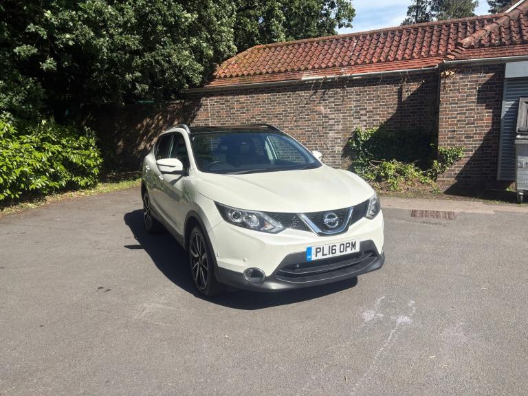 2016 Nissan Qashqai 1.2 DiG-T Tekna [Non-Panoramic] 5dr HATCHBACK PETROL Manual