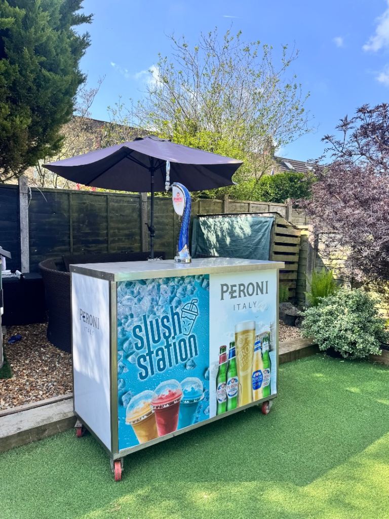 Fully equipped mobile bar