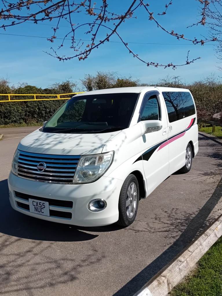 Nissan, 2005, 2490 (cc) 4x4,8 seater