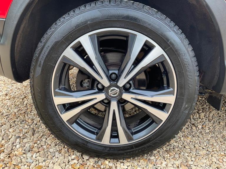 2018 Nissan Qashqai 1.3 DiG-T N-Connecta 5dr HATCHBACK PETROL Manual