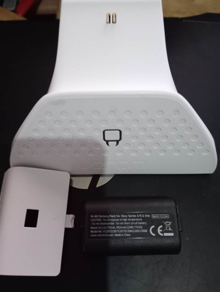 Xbox controller with dock and battery 
