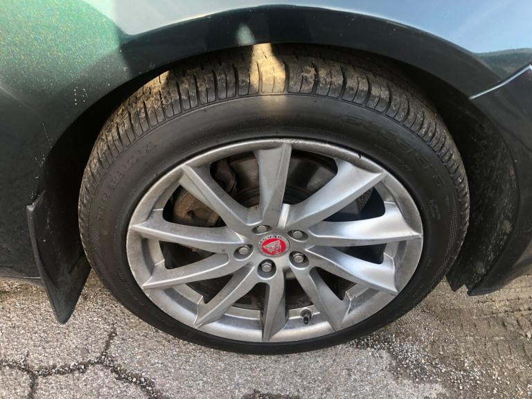 2014 Jaguar XF 3.0d V6 Premium Luxury Saloon 4dr Diesel Auto Euro 5 (s/s) (240