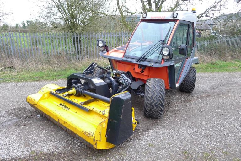 Reform Metrac H7 RX Slope Tractor fitted with Müthing MUH 200 Flail Mower