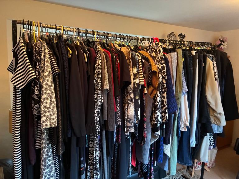 Job lot 150 woman’s garments