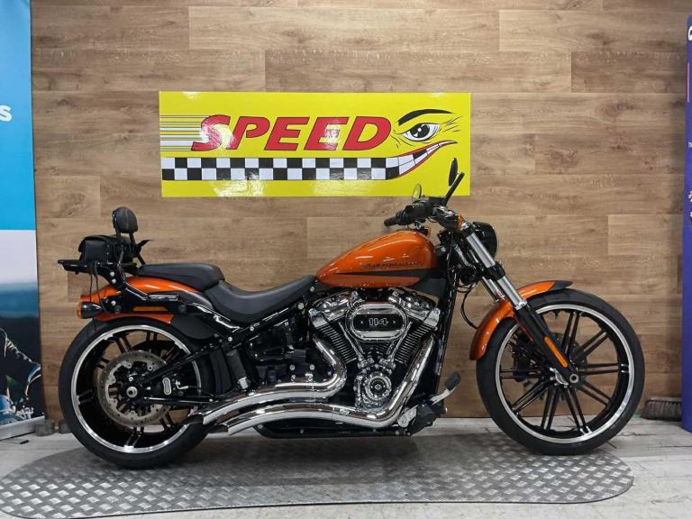 HARLEY-DAVIDSON BREAKOUT