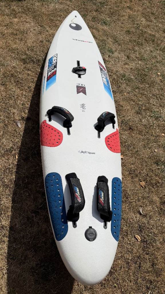 BiC Vivace 290 complete windsurf package including board, mast, boom, 1 sail