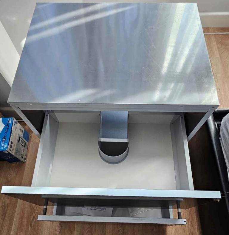Bathroom wall hung unit 