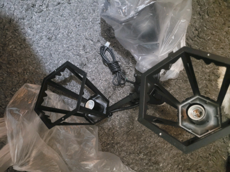 Brandnew Waterville 6 sided lamp post black. 