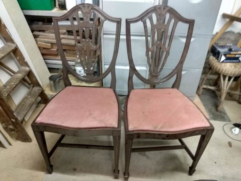 Pair of Wooden Dining Chairs with Pink Upholstery – Needs TLC. Mahogany Hepplewhite style chairs.