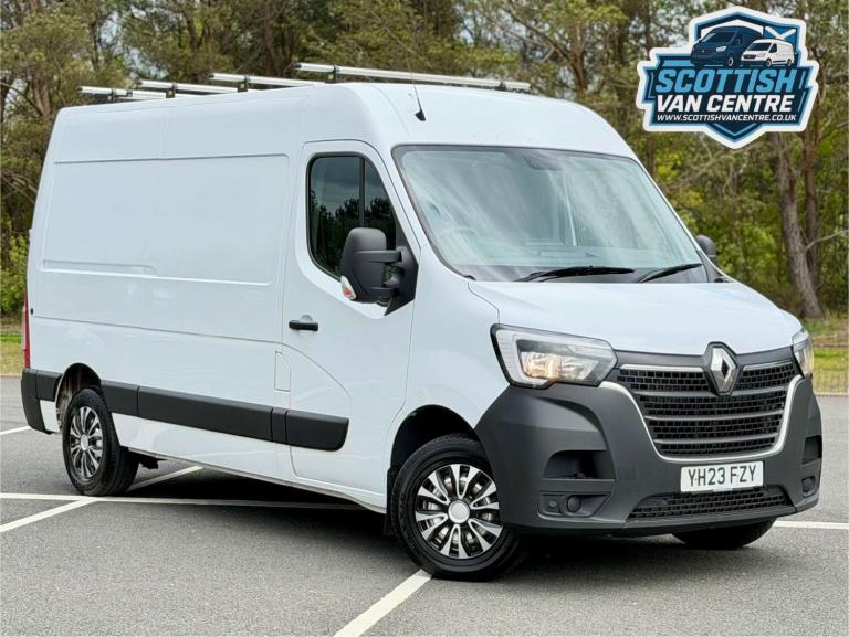 2023 Renault Master MM35dCi 135 Business Medium Roof Van PANEL VAN DIESEL Manual