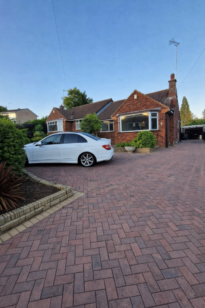 2 bedroom bungalow with garage 