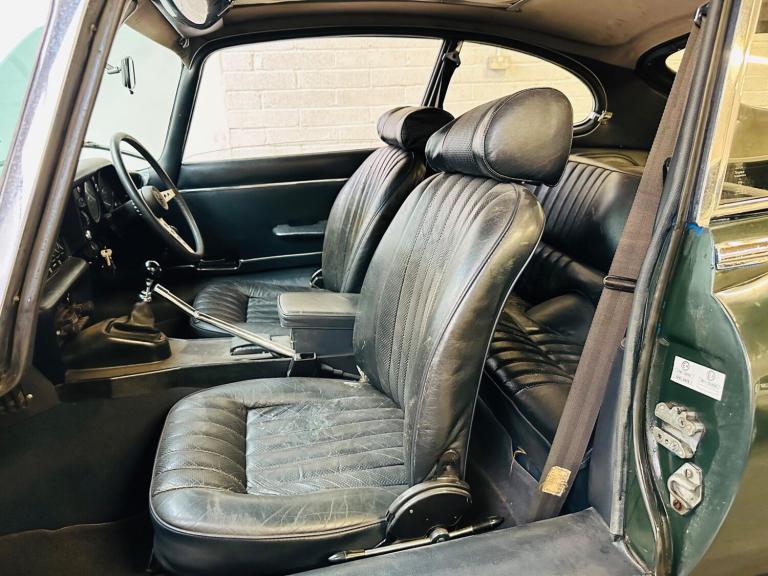  Jaguar E-Type Manual