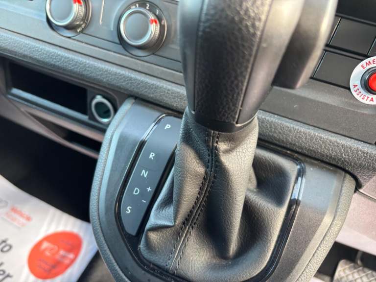 VOLKSWAGEN TRANSPORTER DRIVER TRANSFER WAV WHEELCHAIR ACCESSIBLE VEHICLE 2.0