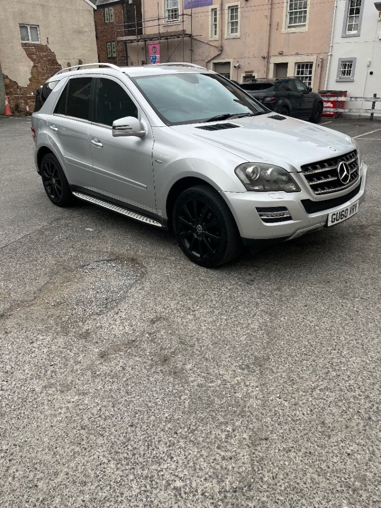 Mercedes-Benz ML300 Grand Edition CDI Blue Efficiency G Tronic 2011 60 Plate