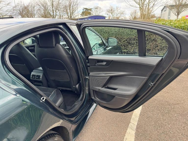 2015 Jaguar XE 2.0d R-Sport 4dr SALOON Diesel Manual