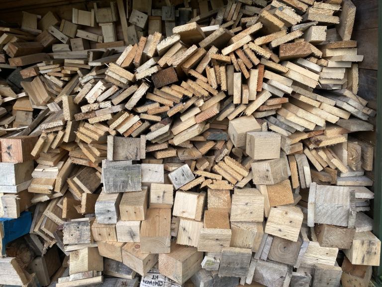 Pallet fire wood dry to burn for log burner fire pit 