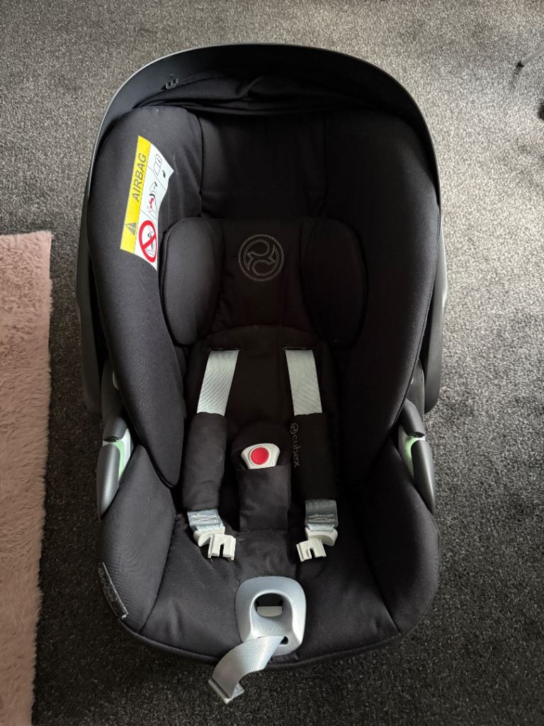 image for Cybex car seat and isofic base 