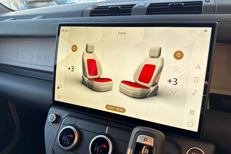 2025 Land Rover Defender 110 3.0 D250 MHEV X-Dynamic SE Auto 4WD Euro 6 (s/s) 5dr SUV Automatic