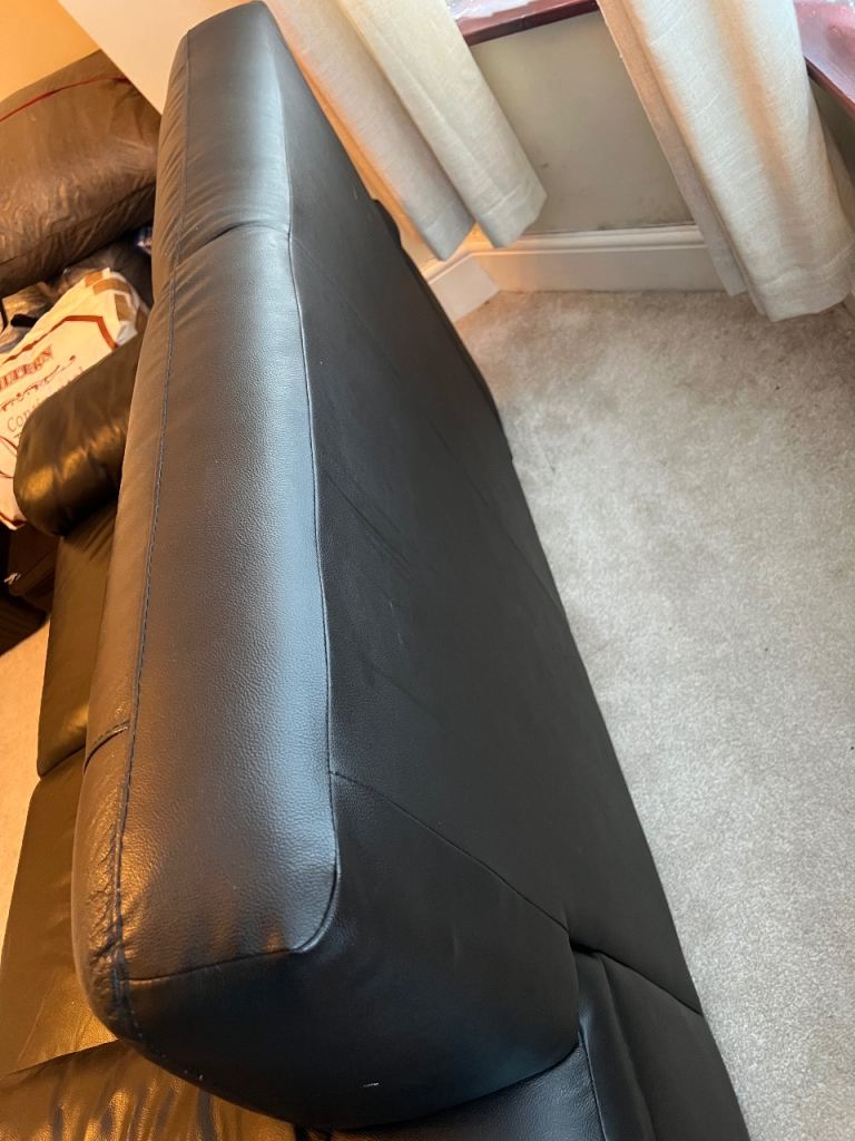 MUST GO BY WEDS 9th DEC - SOFA