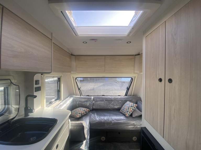 2025 XPLORE XC LITE 4 BERTH TOURING CARAVAN - BRAND NEW!