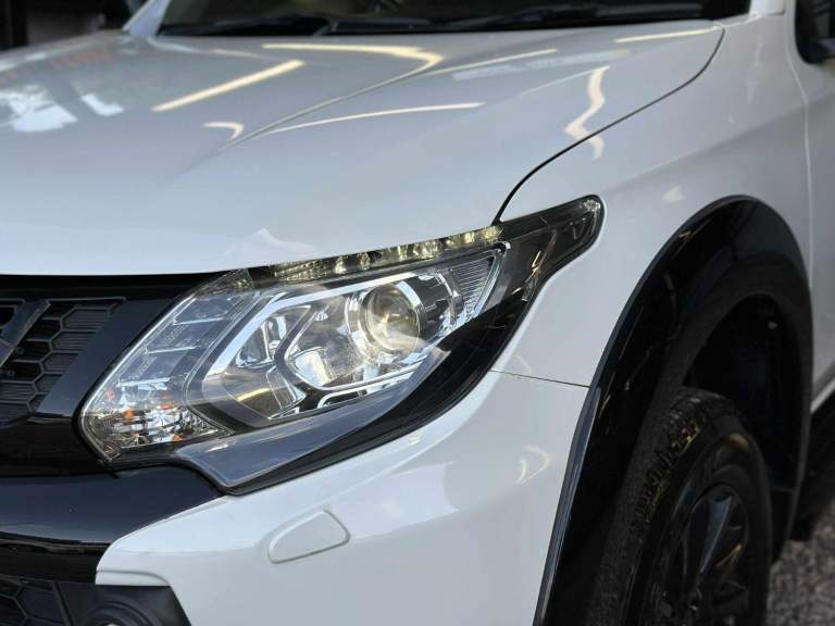 MITSUBISHI L200 2.4 DI-D DC Challenger White Auto Diesel 2020+NO VAT+1 OWNER!