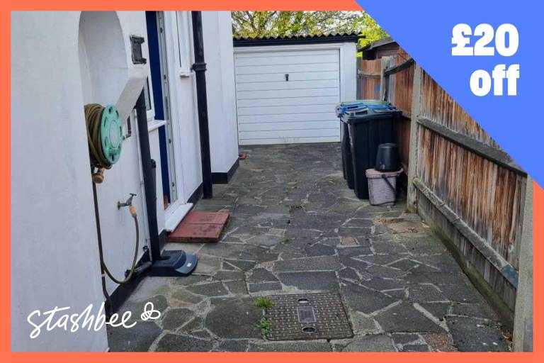 Fantastic 153 Sq Ft Garage available to rent in New Malden (KT3)