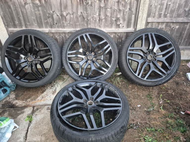 Range rover svr wheels  with good tyres  