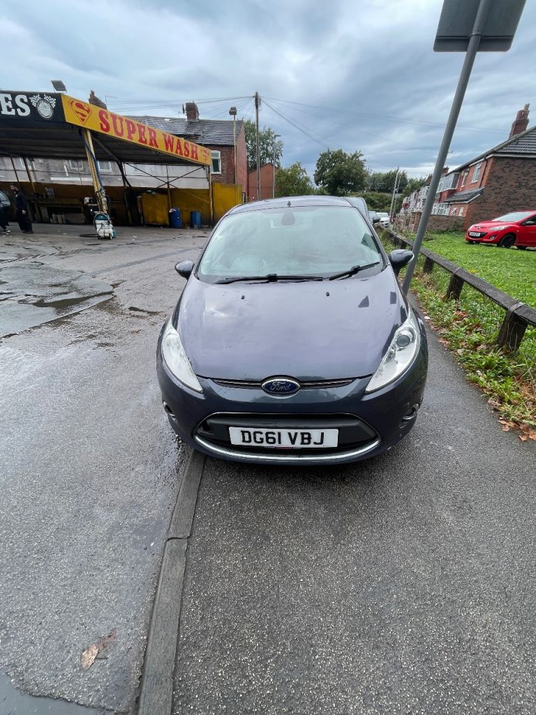 Ford Fiesta Titanium 2011 – Grey, Good Condition