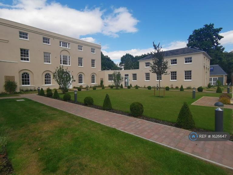 1 bedroom house in Stroude Road, Egham, TW20 (1 bed) (#1626647)