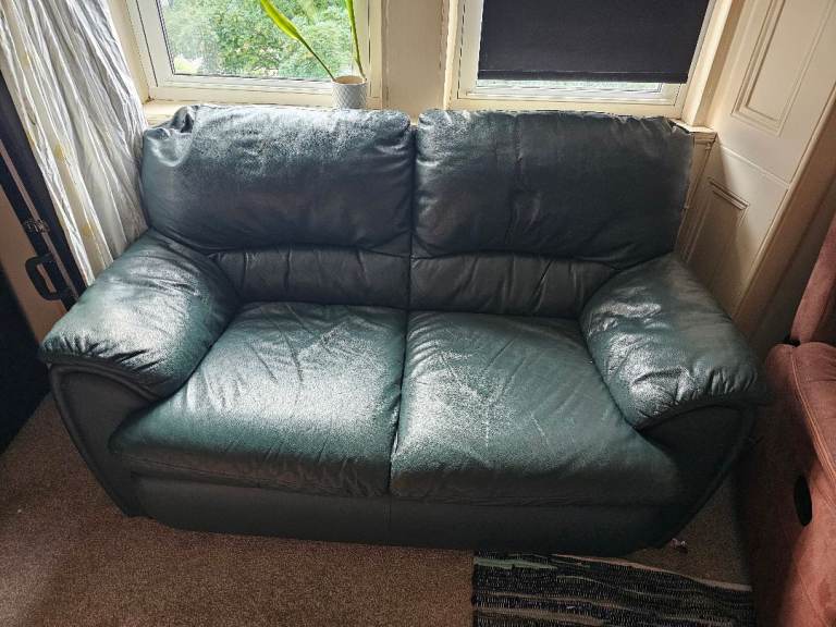 Two-Seater Leather Sofa in Dark Green – Fair Condition