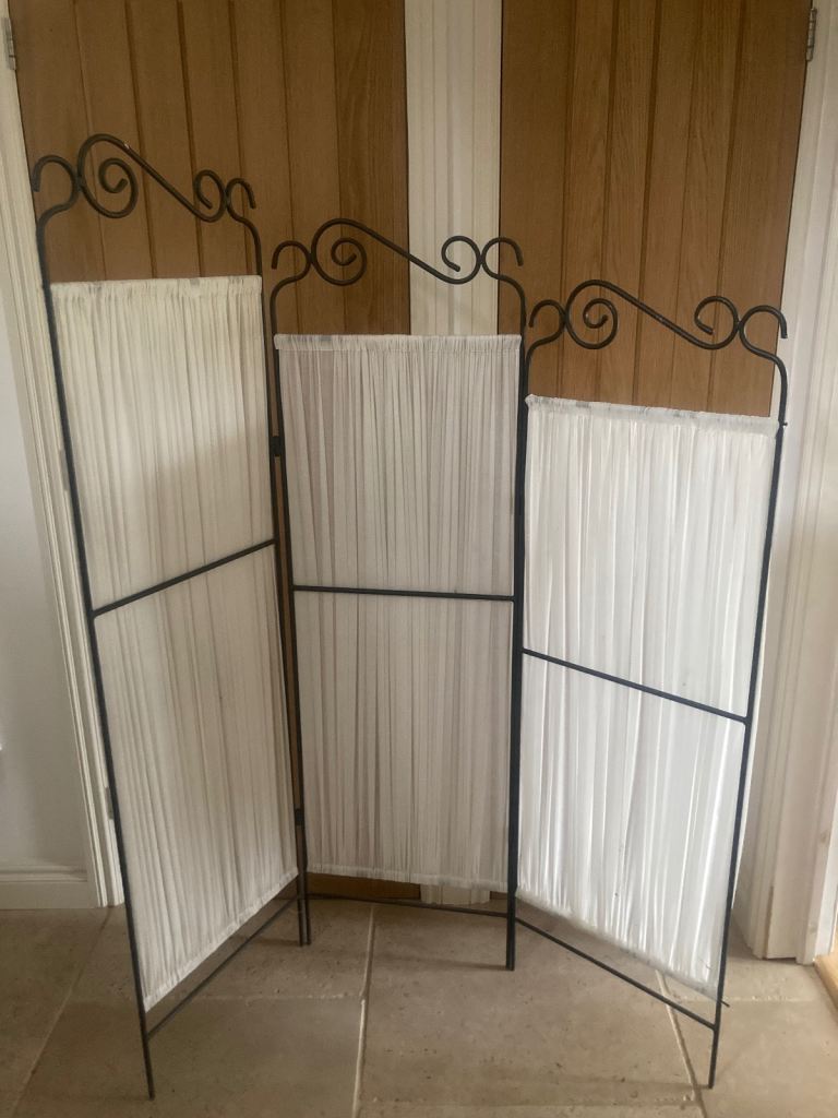Folding Privacy Screen 