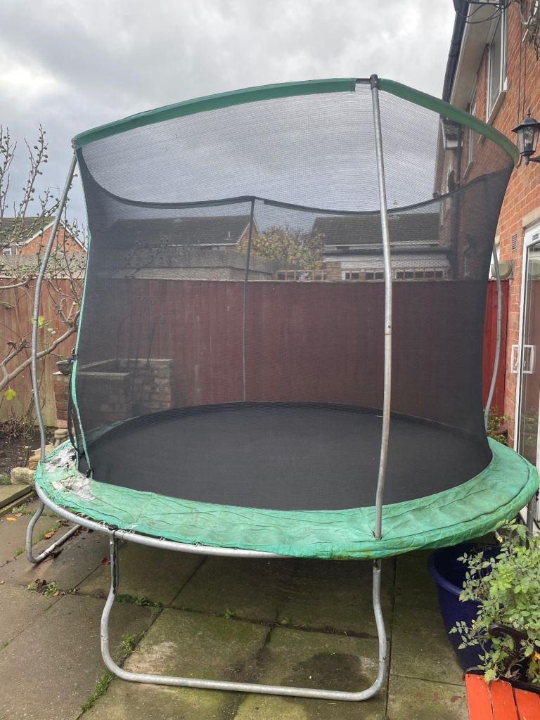 Large garden trampoline 