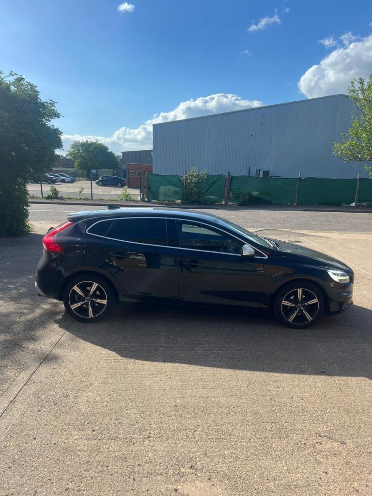 Volvo, V40, Hatchback, 2016, Manual, 1969 (cc), 5 doors
