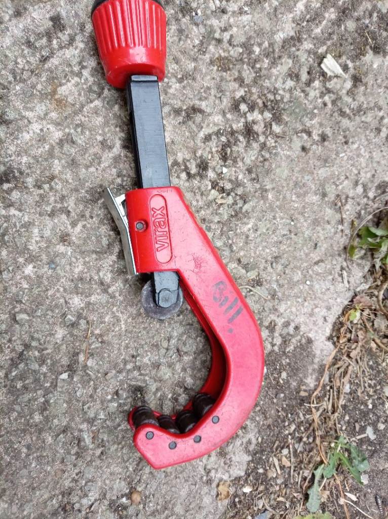 Virex Pipe Cutter - Red, Good Condition