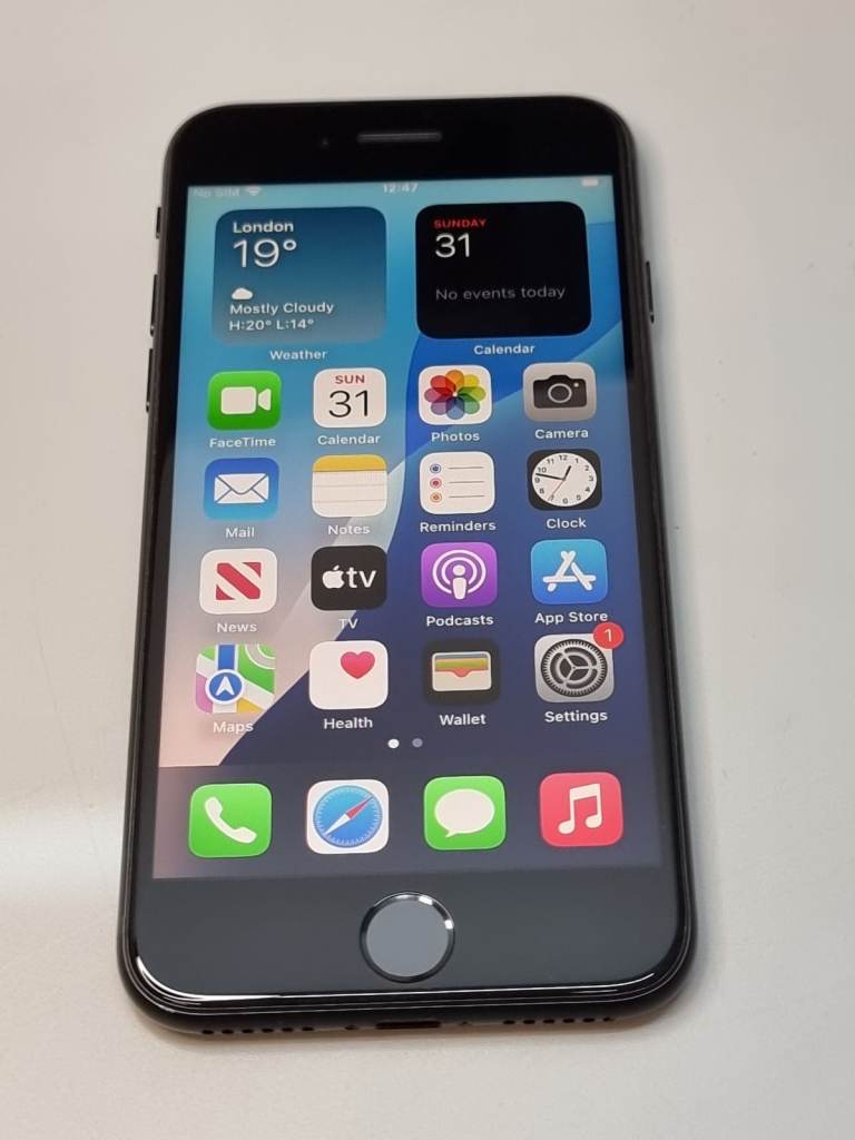 iPhone SE 3rd 2022 in perfect condition, 128GB, Battery 100% capacity, Midnight blue 