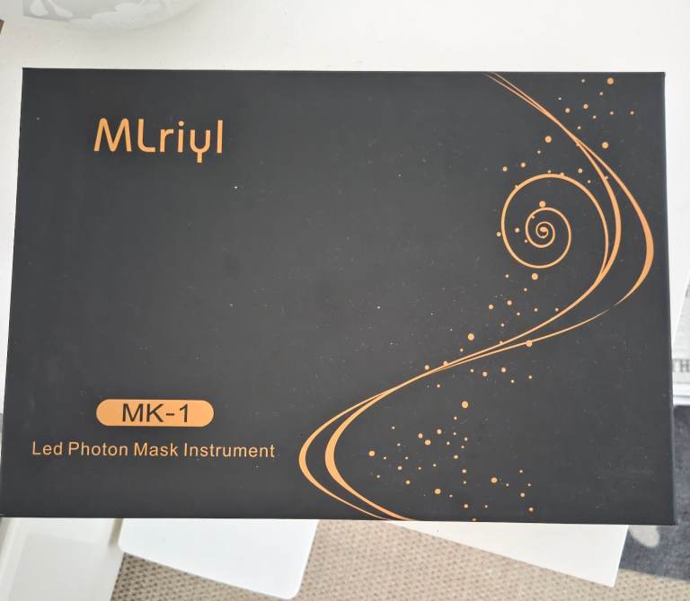 LED Facemask, treat yourself