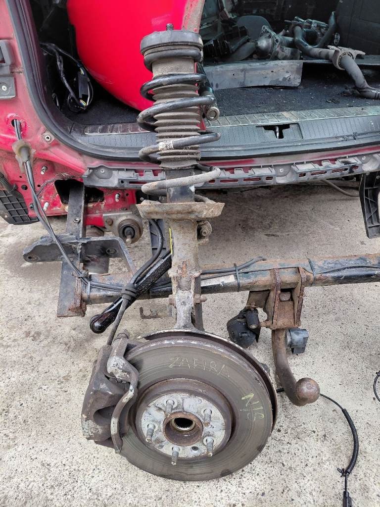 VAUXHALL ZAFIRA 2012-19  AUTO 2.0d PASSENGER SIDE SUSPENSION LEG