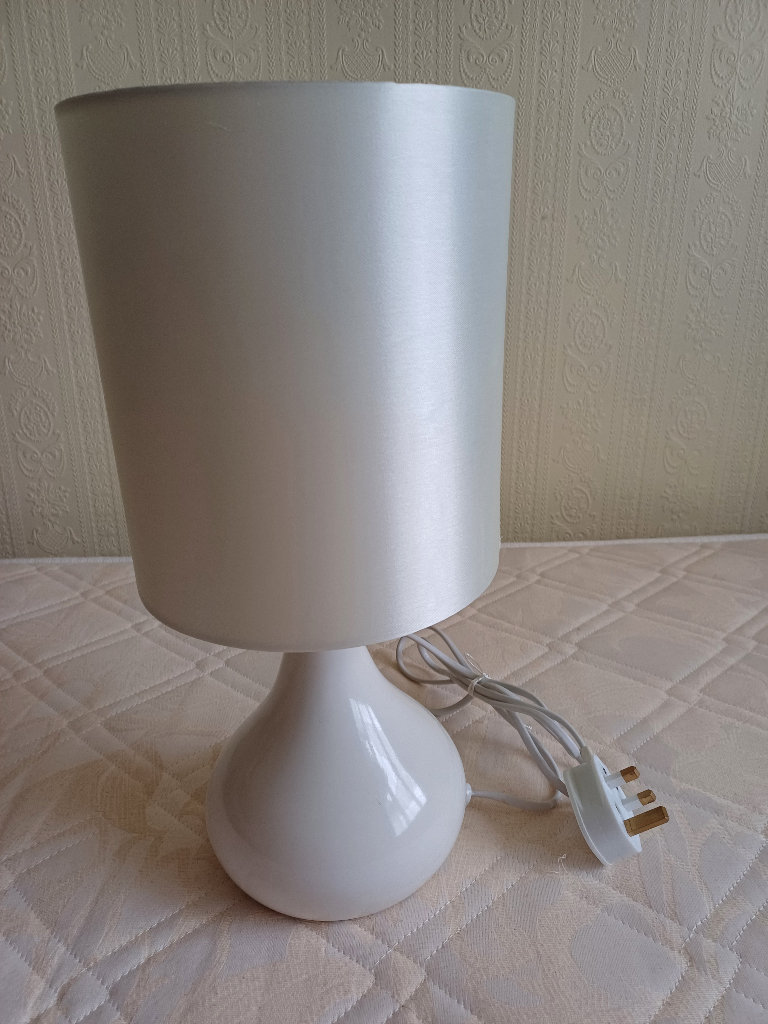 Touch Dimmable Table Lamp, Shade and 2 Bulbs 