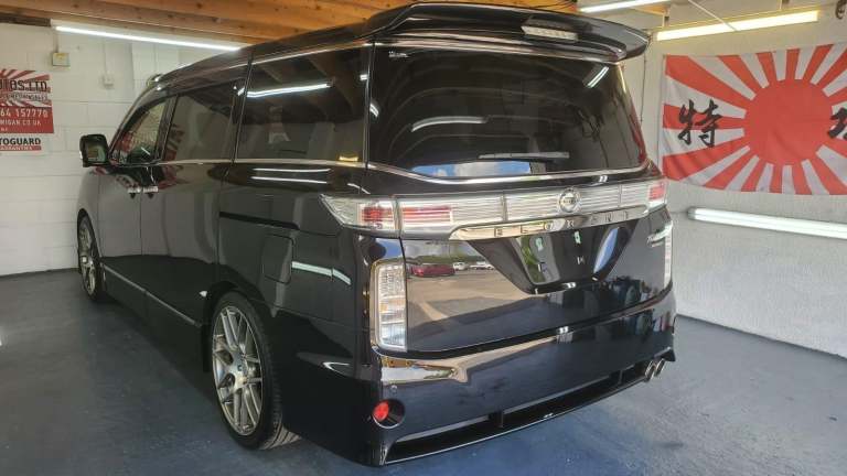 Nissan egrand e52 rider 2.5 auto in black japanese import only 57k miles 2014 