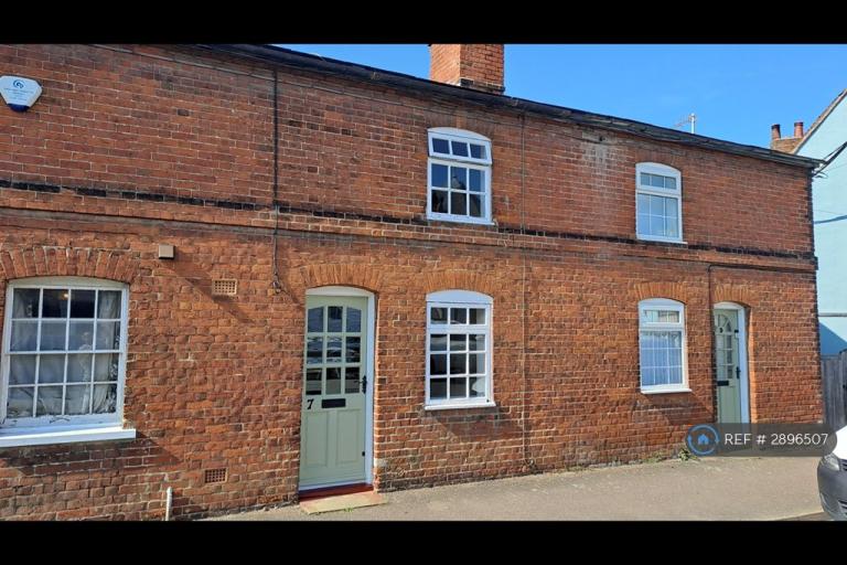 2 bedroom house in Church Square, Bures, CO8 (2 bed) (#2896507)