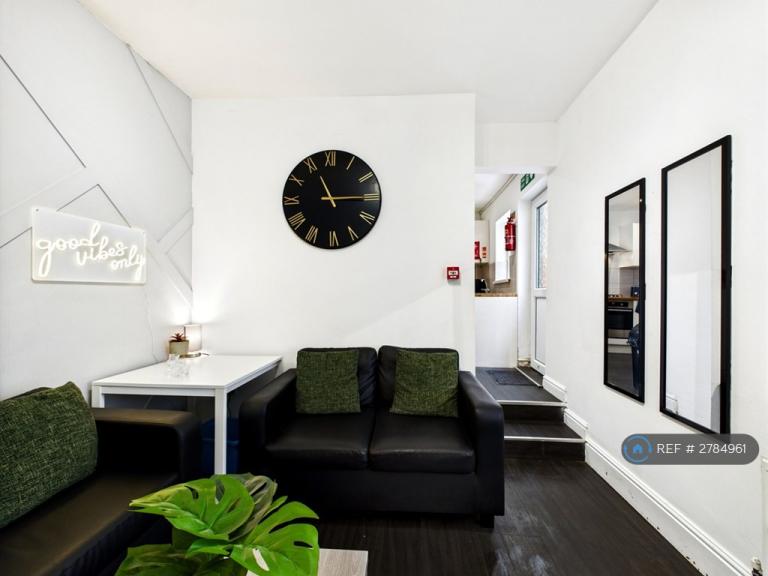 1 bedroom in King Edwards Road, Swansea, SA1 (#2784961)