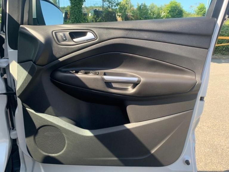 2017 Ford Kuga 2.0 TDCi Titanium X SUV 5dr Diesel Manual 2WD Euro 6 (s/s) (150 ps) HATCHBACK Dies...