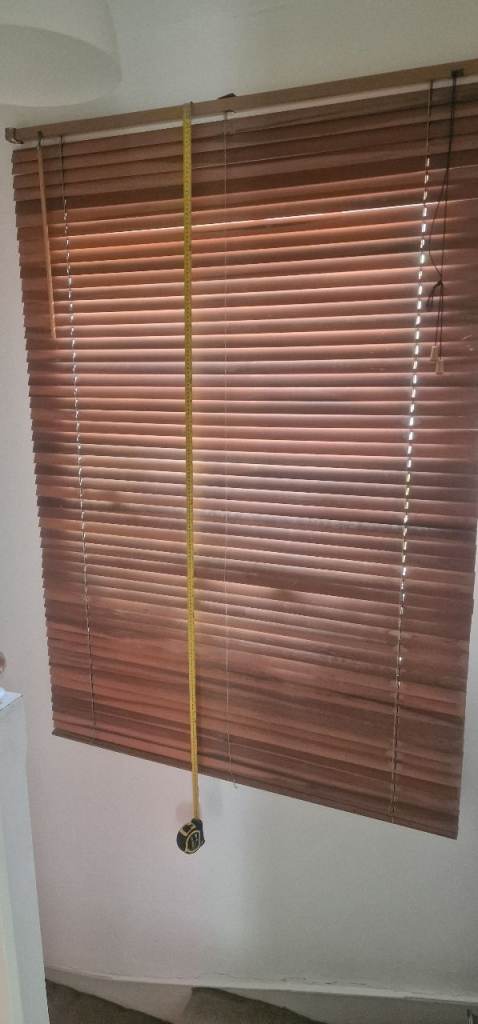  Venetian Blinds white and brown