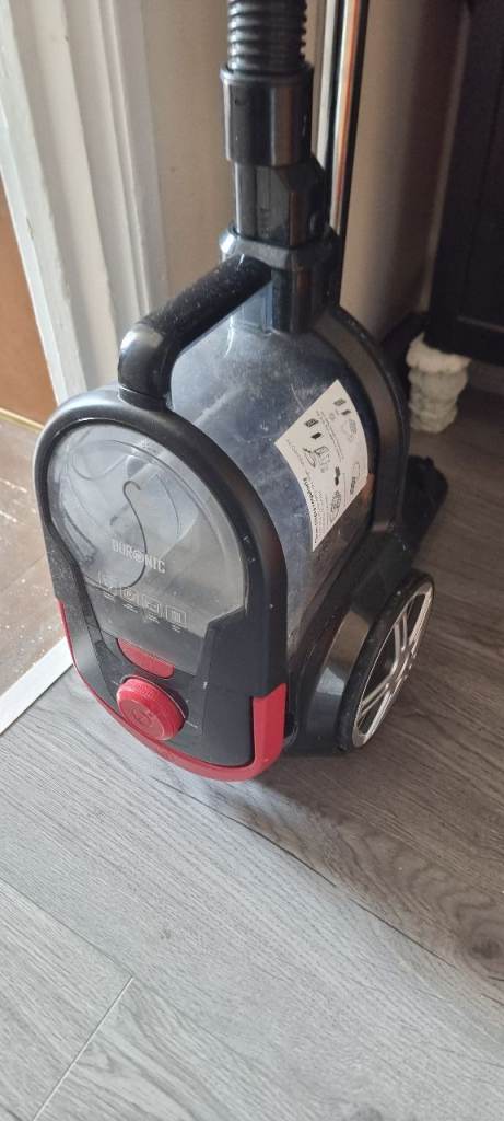 Duronic bagless hoover