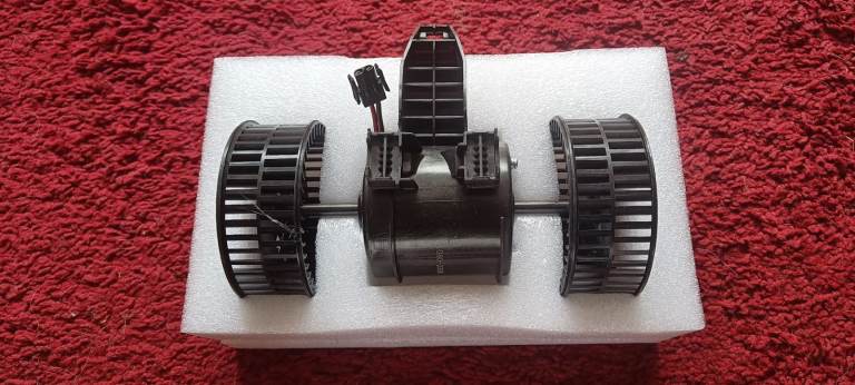 BMW E60 530D Blower Motor.