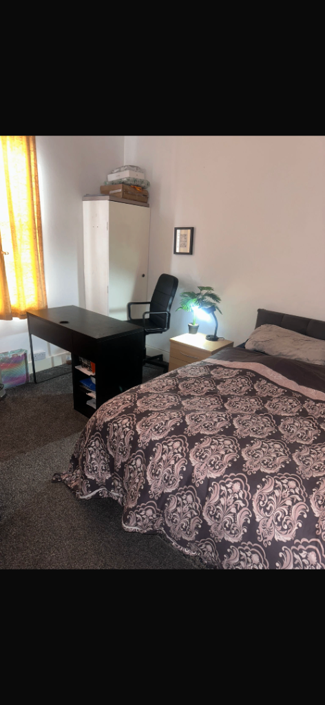 One bedroom to rent and it’s furnished 