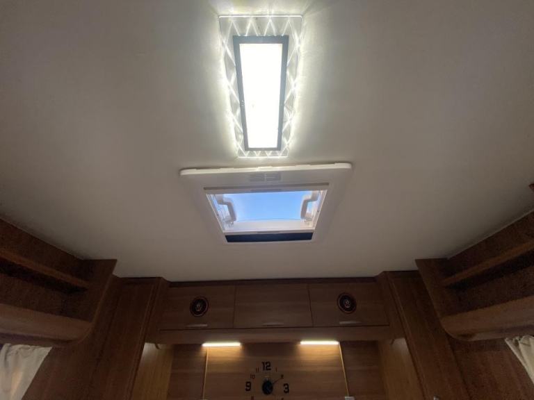 2013 ADRIA ALTEA TRENT 4 BERTH LUXURY TOURING CARAVAN