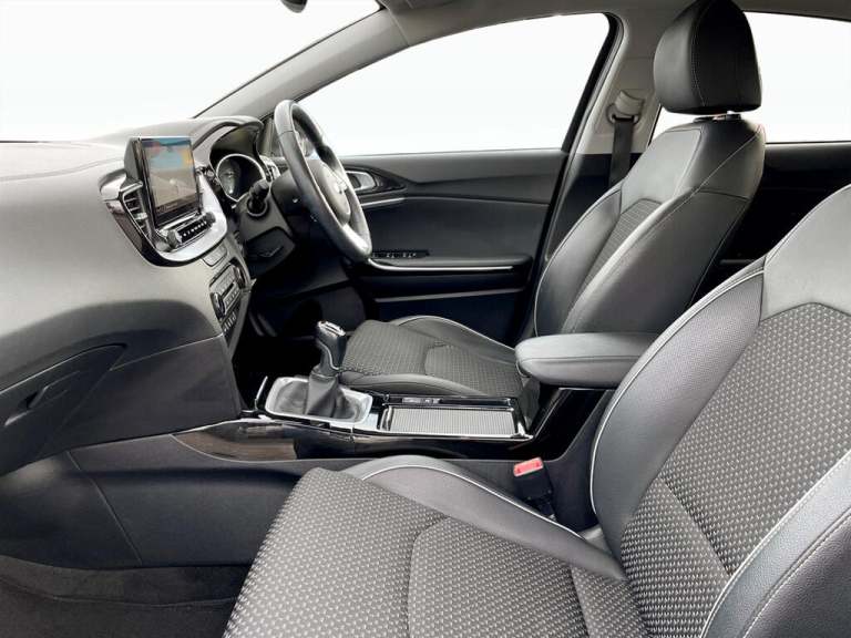 2020 Kia XCeed 1.0 T-GDi 3 Euro 6 (s/s) 5dr HATCHBACK Petrol Manual