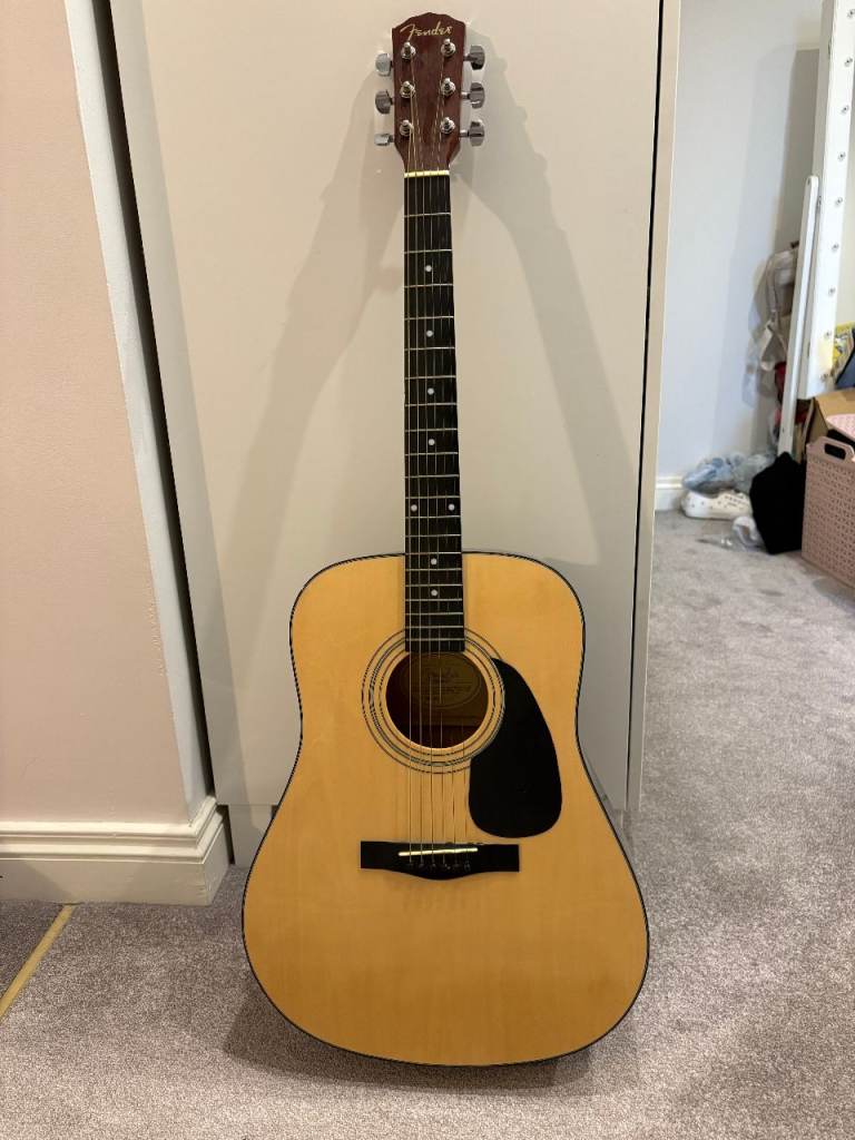 Fender DG5NAT Acoustic Guitar - Good Condition