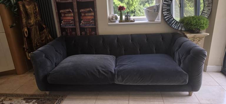 Loaf 4 seater chesterfield style button back GREEN velvet sofa 